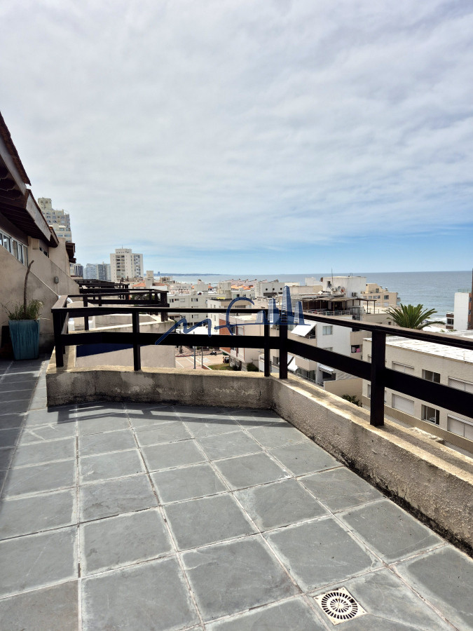 Apartamento ID.521 - Oportunidad Duplex-Penthouse Península 3 dormitorios 2 baños garage