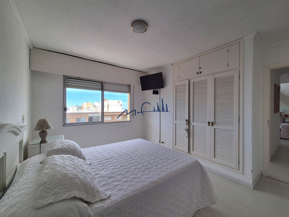 Apartamento ID.521 - Oportunidad Duplex-Penthouse Península 3 dormitorios 2 baños garage