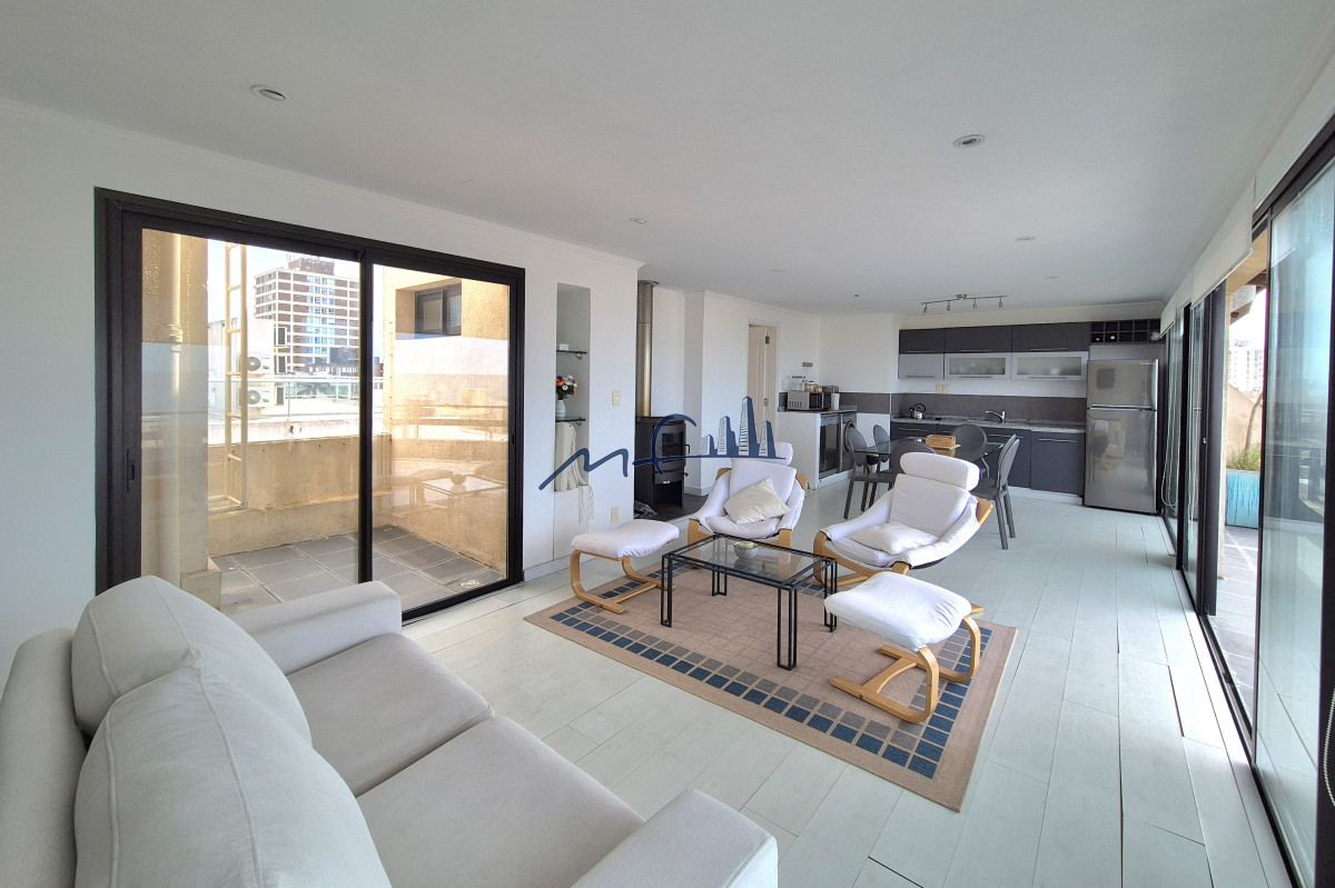 Apartamento ID.521 - Oportunidad Duplex-Penthouse Península 3 dormitorios 2 baños garage