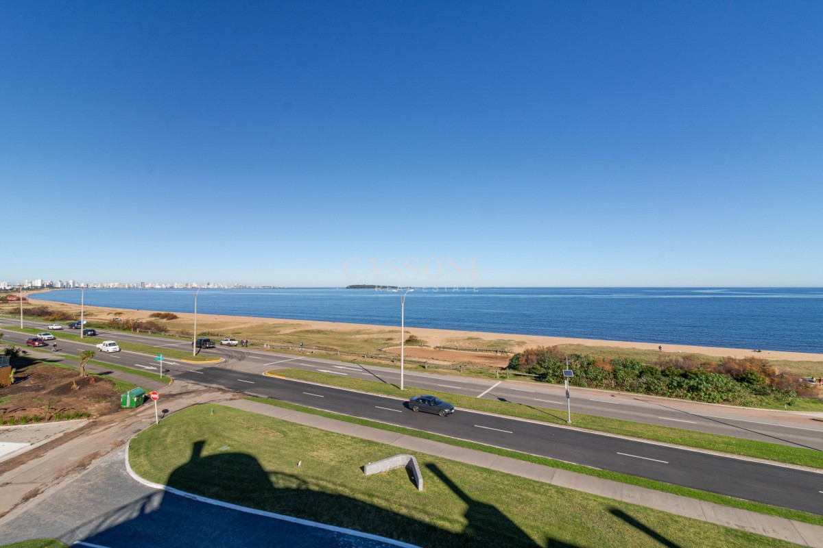 Apartamento ID.2269 - Espectacular Penthouse primera linea frente al mar Playa Mansa Pinares Punta del Este