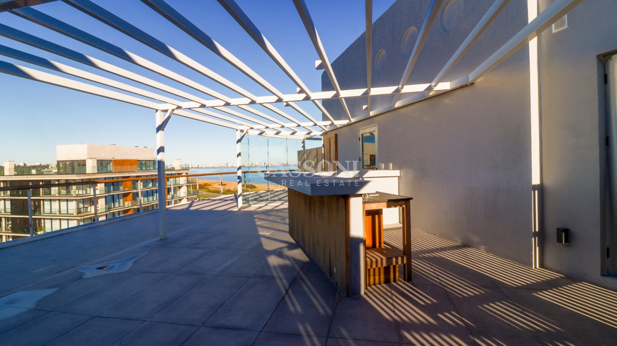 Apartamento ID.2269 - Espectacular Penthouse primera linea frente al mar Playa Mansa Pinares Punta del Este