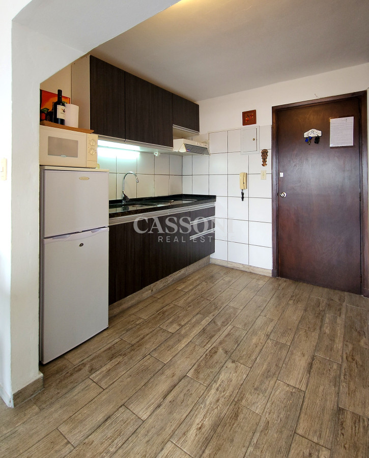 Apartamento ID.4705 - Loft 100% reciclado con vista al mar en Playa Mansa muy próximo al mar