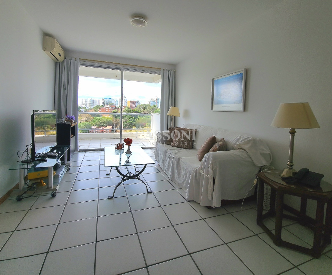 Apartamento ID.4624 - Oportunidad en zona Conrad a sólo 200mts del mar en parada 4 de Playa Mansa Punta del Este