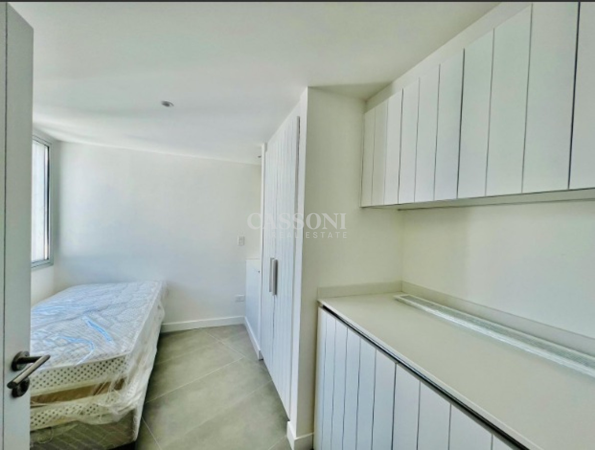 Apartamento ID.2270 - VENTA: APARTAMENTO PENTHOUSE 3 DORMITORIOS + SERVICIO PLAYA MANSA 
