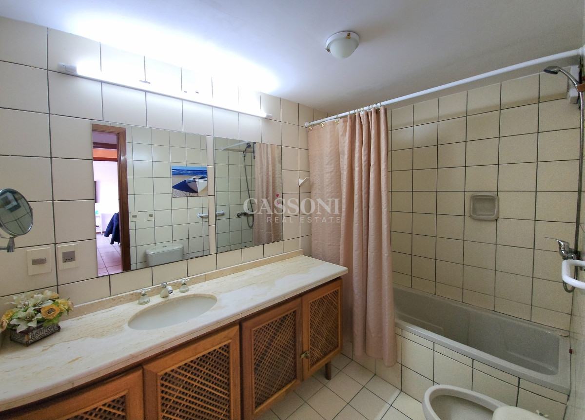 Apartamento ID.4624 - Oportunidad en zona Conrad a sólo 200mts del mar en parada 4 de Playa Mansa Punta del Este