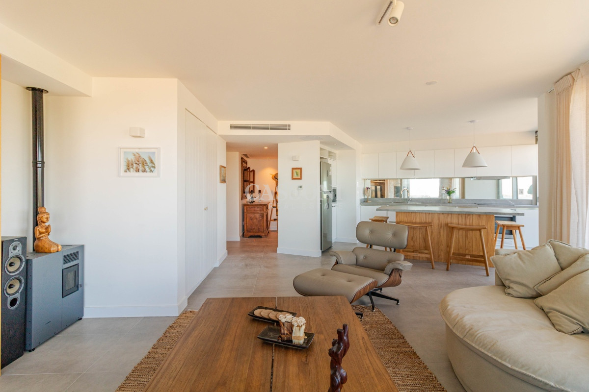 Apartamento ID.2269 - Espectacular Penthouse primera linea frente al mar Playa Mansa Pinares Punta del Este