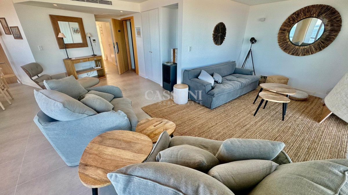 Apartamento ID.2270 - VENTA: APARTAMENTO PENTHOUSE 3 DORMITORIOS + SERVICIO PLAYA MANSA 