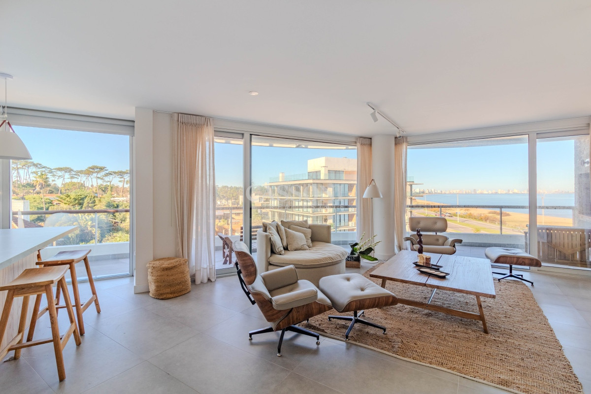 Apartamento ID.2269 - Espectacular Penthouse primera linea frente al mar Playa Mansa Pinares Punta del Este