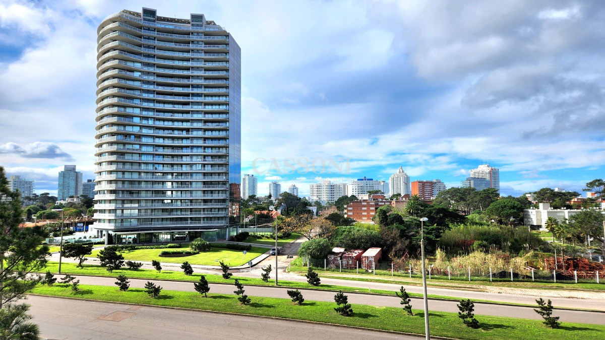 Apartamento ID.4624 - Oportunidad en zona Conrad a sólo 200mts del mar en parada 4 de Playa Mansa Punta del Este
