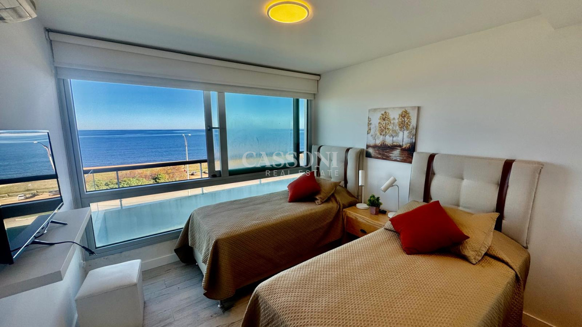 Apartamento ID.2270 - VENTA: APARTAMENTO PENTHOUSE 3 DORMITORIOS + SERVICIO PLAYA MANSA 