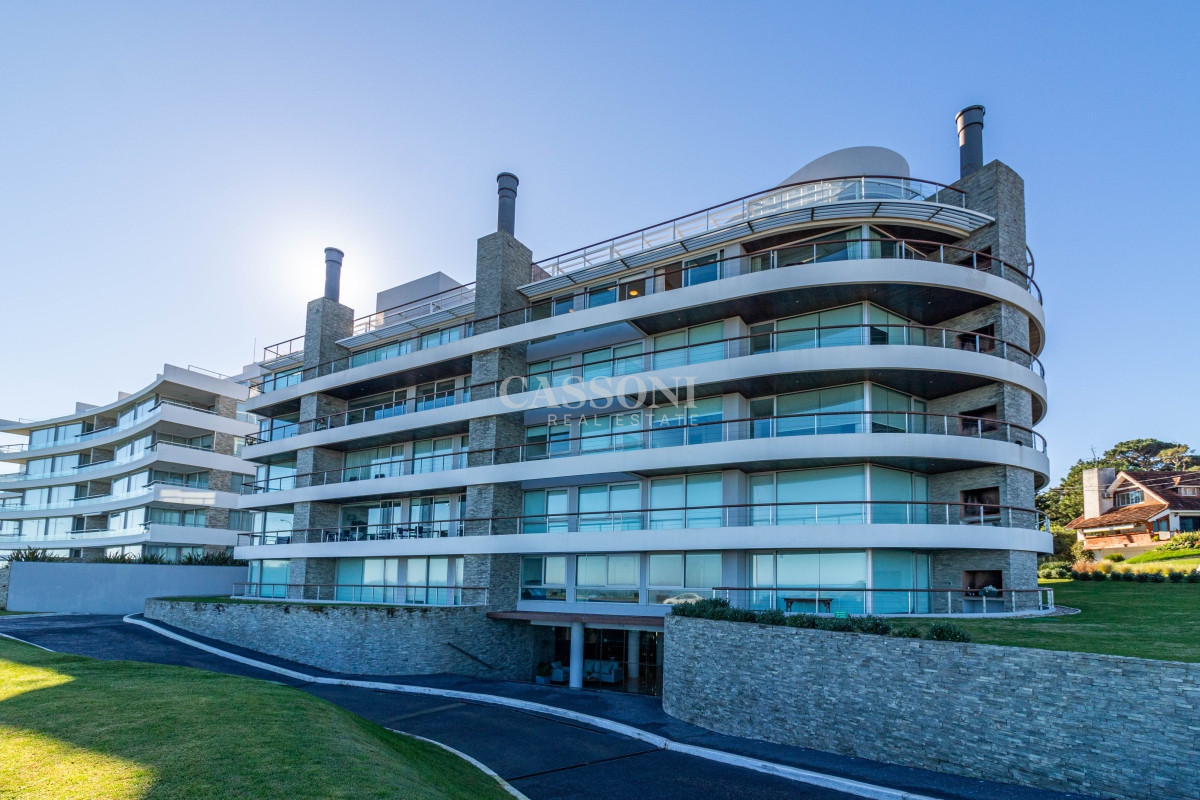 Apartamento ID.2269 - Espectacular Penthouse primera linea frente al mar Playa Mansa Pinares Punta del Este