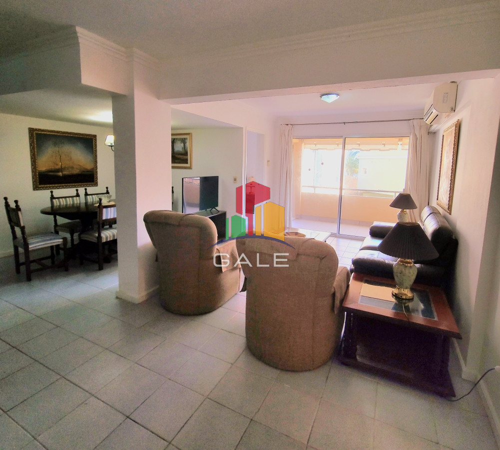 Apartamento ID.2863 - Apartamento 3 dormitorios primera linea frente al mar Playa Mansa Pinares con piscina y cochera