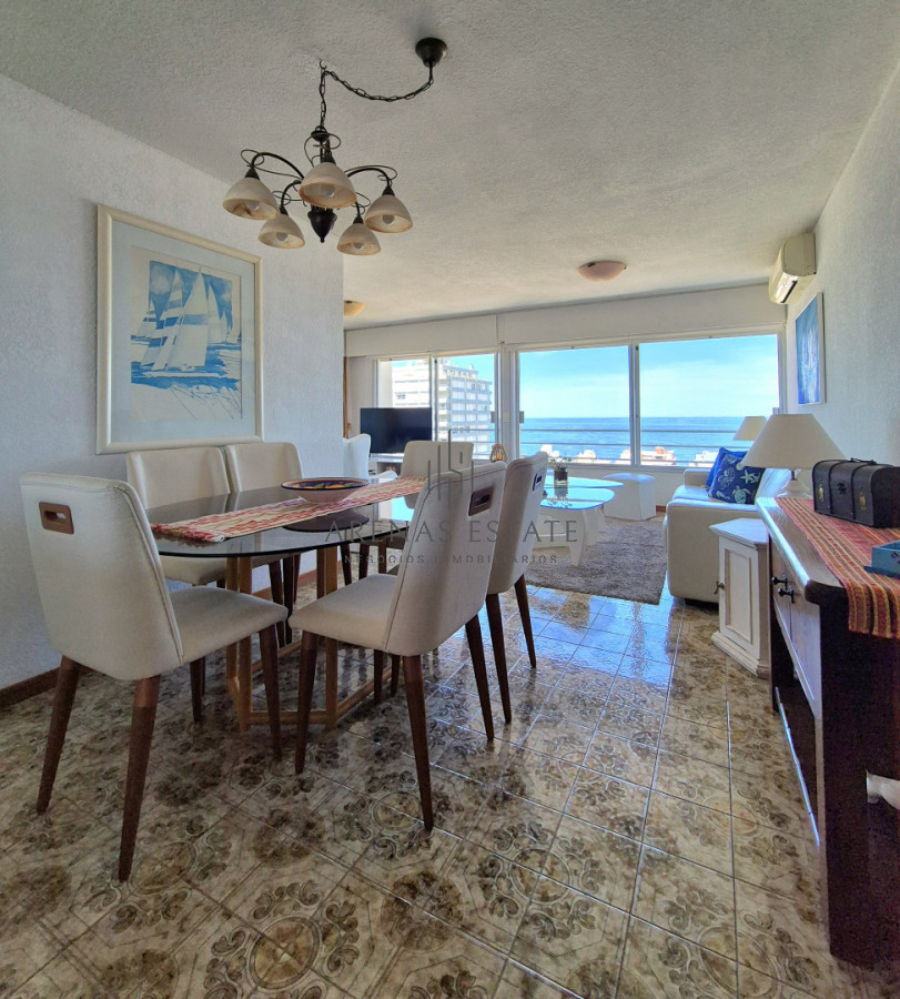 Apartamento ID.4494 - Oportunidad apartamento de 2 dormitorios y 2 baño reciclado en Península vista al mar con garage, Punta del Este