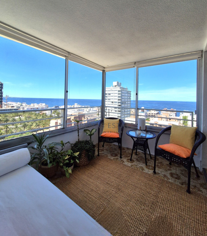Apartamento ID.4494 - Oportunidad apartamento de 2 dormitorios y 2 baño reciclado en Península vista al mar con garage, Punta del Este