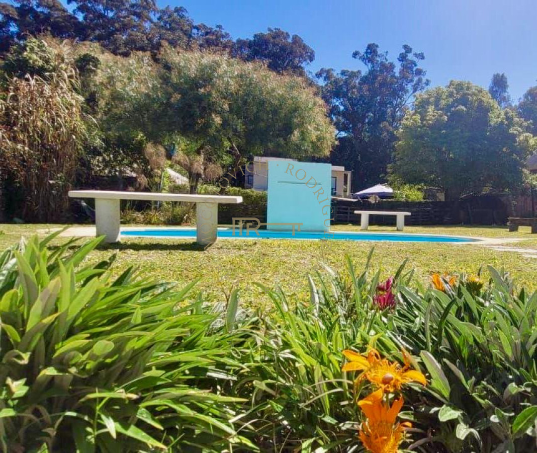 Casa ID.3444 - Casa de 3 dormitorios con piscina en Playa Mansa Punta del Este 