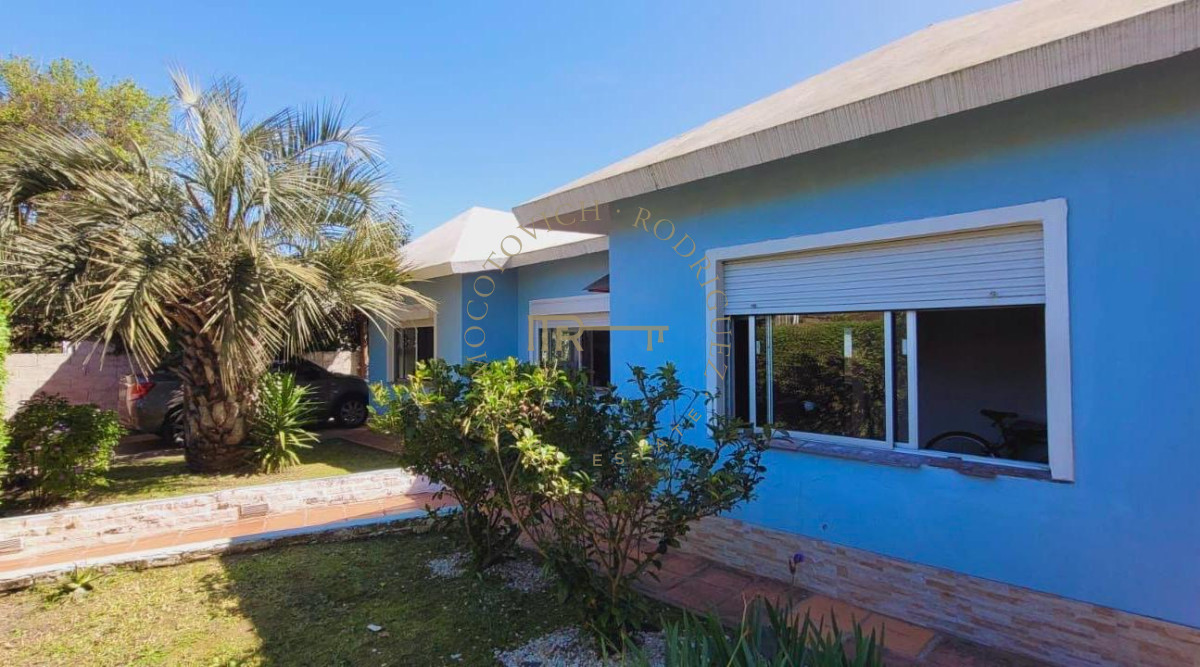 Casa ID.3444 - Casa de 3 dormitorios con piscina en Playa Mansa Punta del Este 