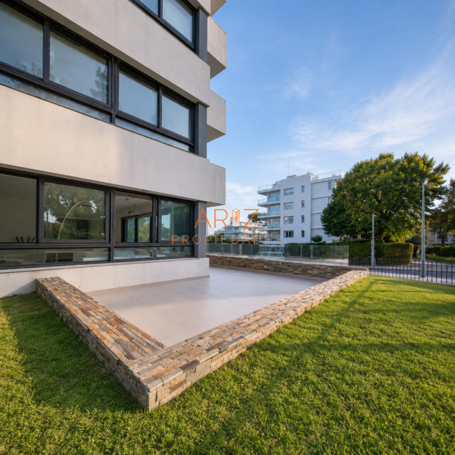 Apartamento ID.2372 - Oportunidad Apartamento 2 dormitorios moderno gran terraza cochera piscina Playa Mansa Punta del Este