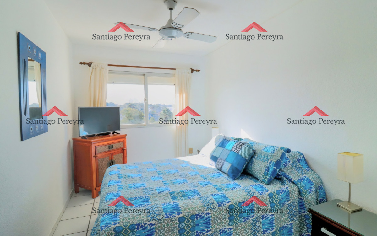 Apartamento ID.15966 - Apartamento 2 dormitorios con garage y servicios Punta del Este