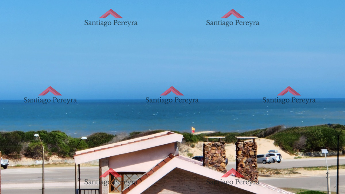 Apartamento ID.14364 - Apartamento 2 dormitorios en Playa Brava a 50mts del mar