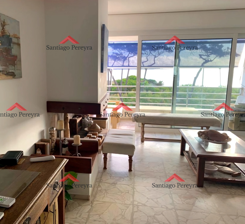 Apartamento ID.16384 - Apartamento 3 dormitorios con estufa a leña y parrillero primera linea Playa Mansa