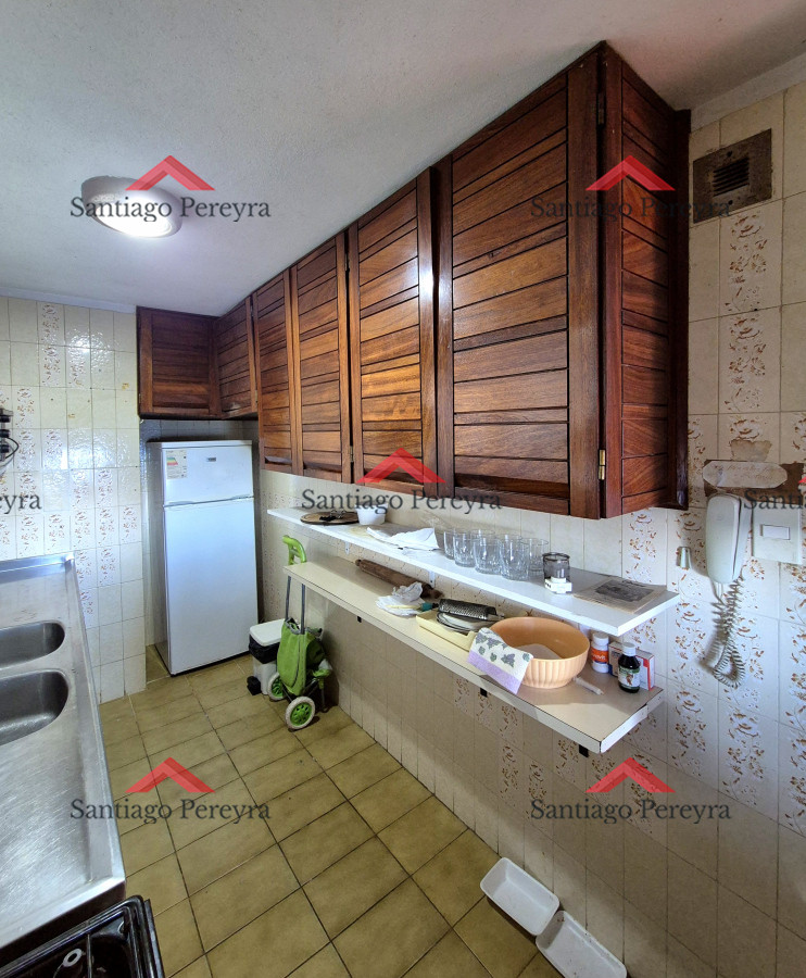 Apartamento ID.16746 - Apartamento 2 dormitorios Vista infinita al mar primera línea con estufa a leña esquinero al oeste garage Playa Mansa Punta del Este