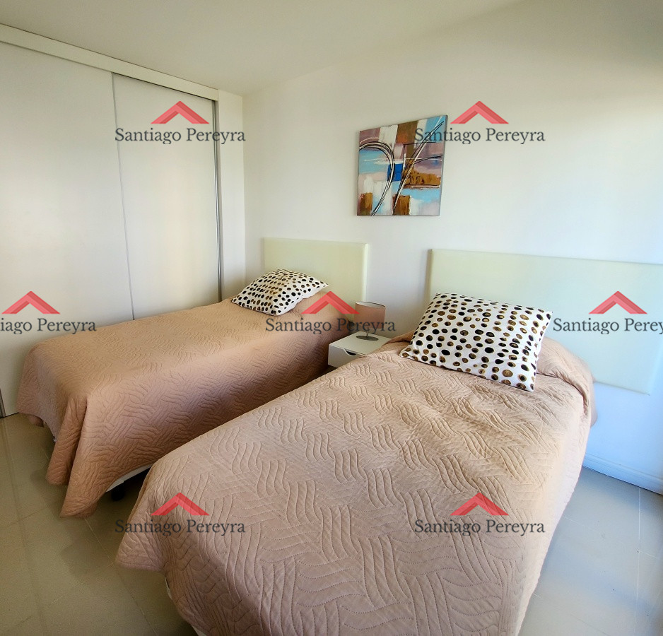 Apartamento ID.14364 - Apartamento 2 dormitorios en Playa Brava a 50mts del mar