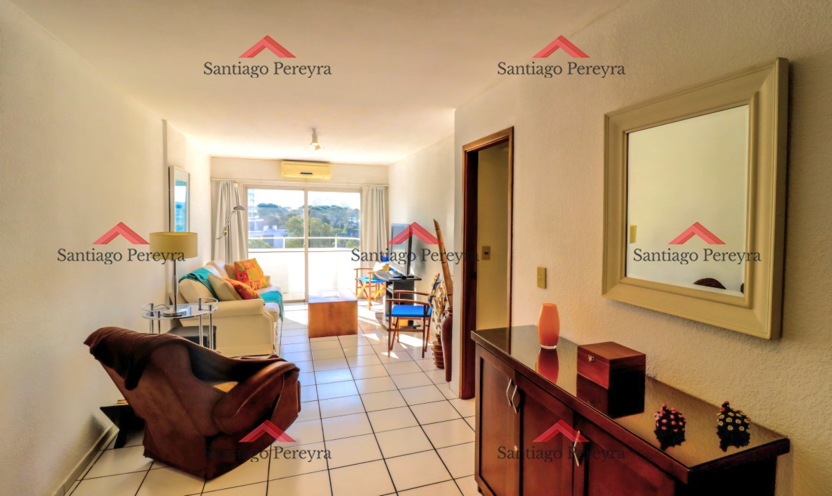 Apartamento ID.15966 - Apartamento 2 dormitorios con garage y servicios Punta del Este