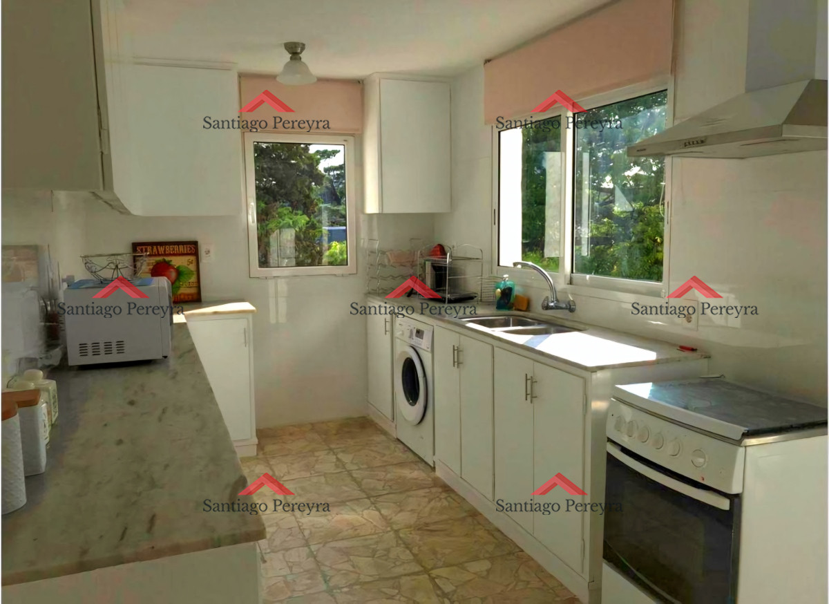 Apartamento ID.16384 - Apartamento 3 dormitorios con estufa a leña y parrillero primera linea Playa Mansa