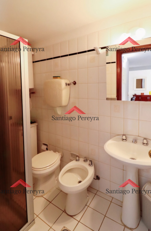 Apartamento ID.15966 - Apartamento 2 dormitorios con garage y servicios Punta del Este
