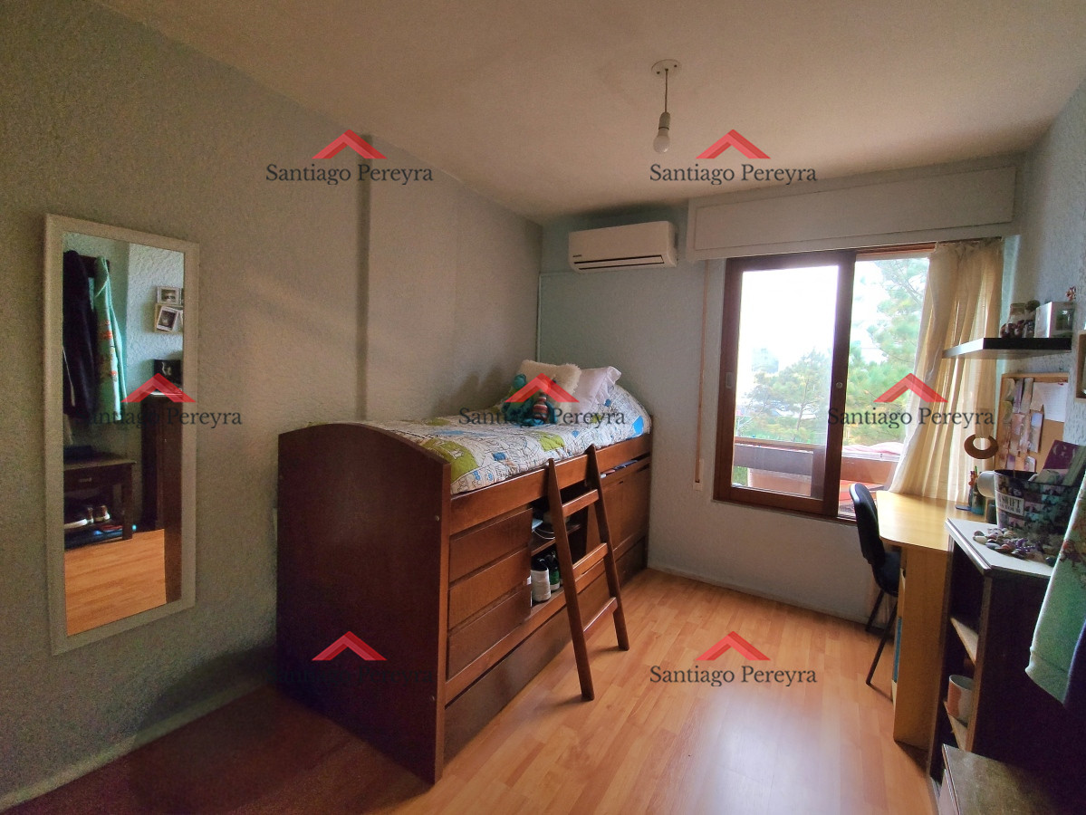 Apartamento ID.15458 - Oportunidad 2 dormitorios 2 baños terraza cochera y estufa a leña Aidy Grill Punta del Este