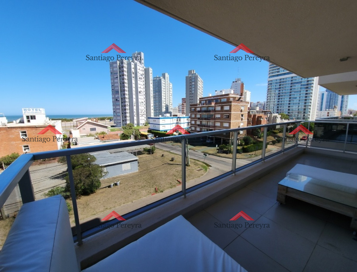 Apartamento ID.14364 - Apartamento 2 dormitorios en Playa Brava a 50mts del mar