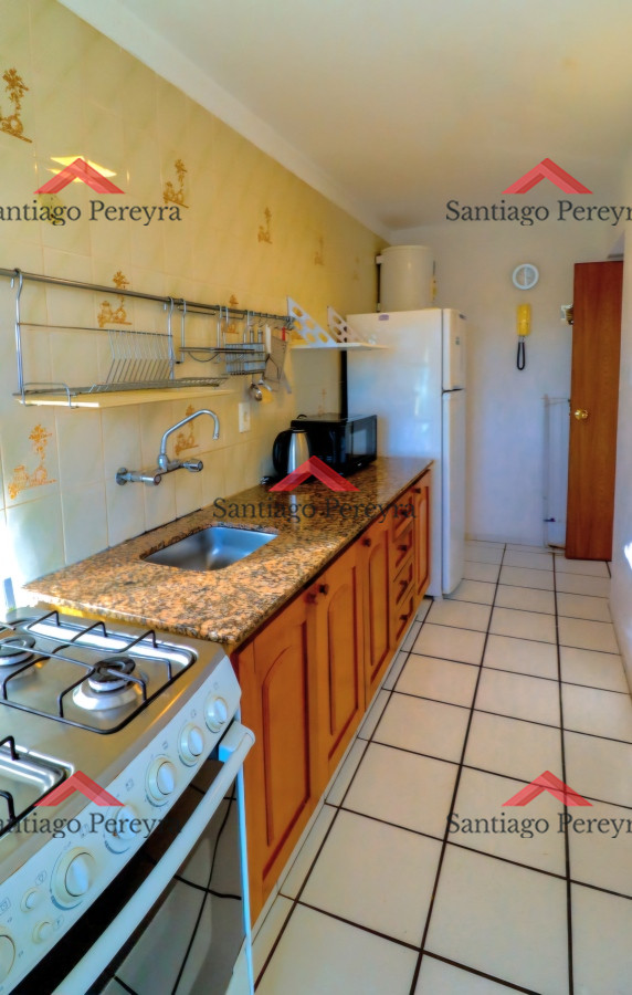 Apartamento ID.15966 - Apartamento 2 dormitorios con garage y servicios Punta del Este