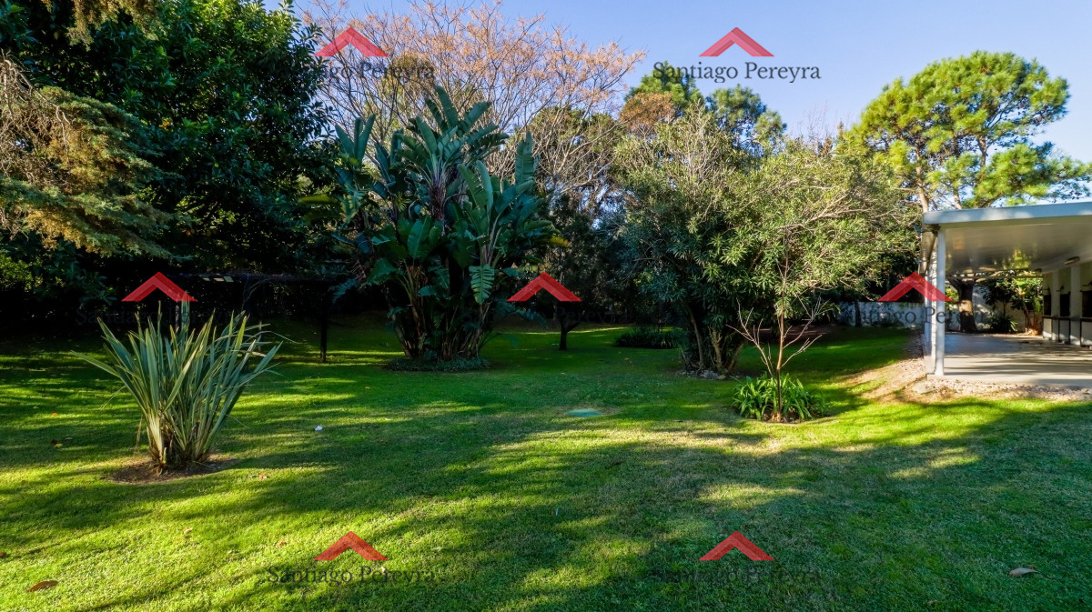 Apartamento ID.15966 - Apartamento 2 dormitorios con garage y servicios Punta del Este