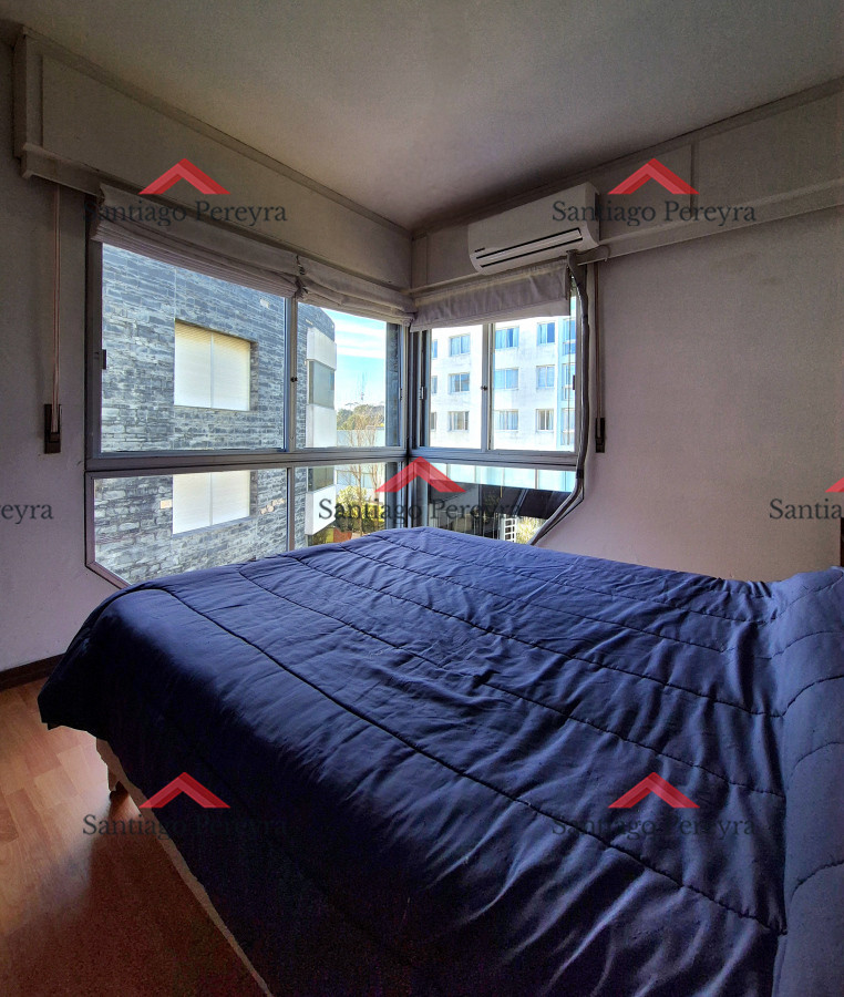 Apartamento ID.16746 - Apartamento 2 dormitorios Vista infinita al mar primera línea con estufa a leña esquinero al oeste garage Playa Mansa Punta del Este