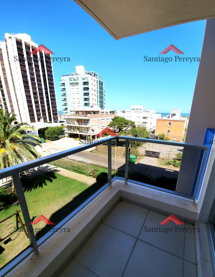 Apartamento ID.14364 - Apartamento 2 dormitorios en Playa Brava a 50mts del mar