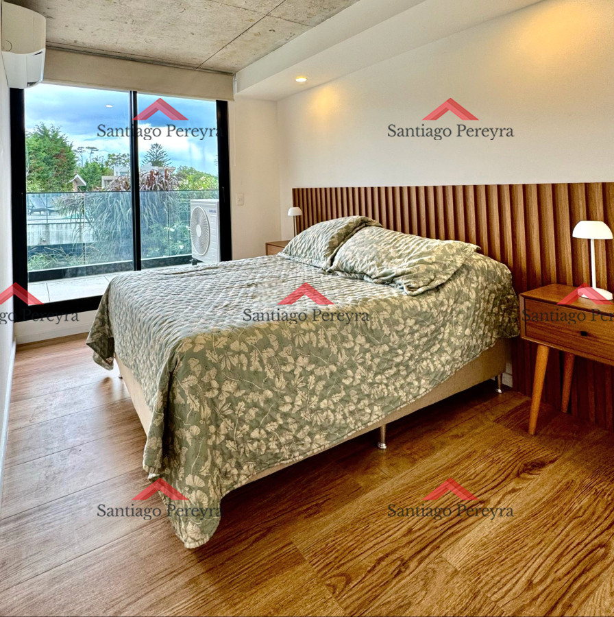 Apartamento ID.16156 - Apartamento de 2 dormitorios con parrillero a estrenar primera linea Playa Mansa, Punta del Este 