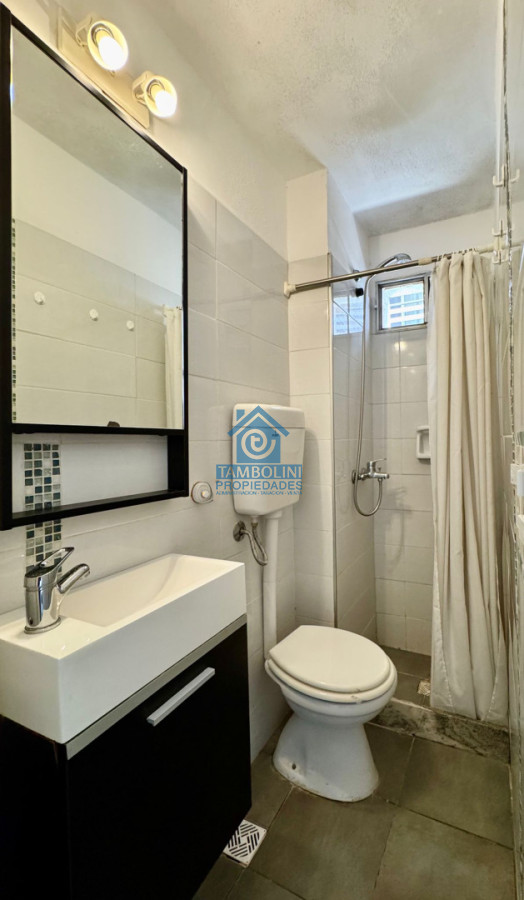 Apartamento ID.1060 - Oportunidad 2 dormitorios con balcón primera línea Playa Mansa 