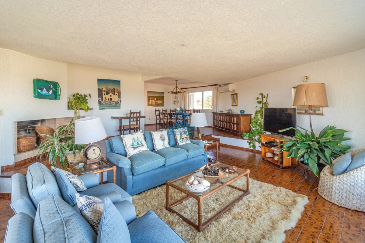Apartamento ID.1161 - Espectacular vista franca al mar con parrillero y estufa a leña Playa Mansa Punta del Este