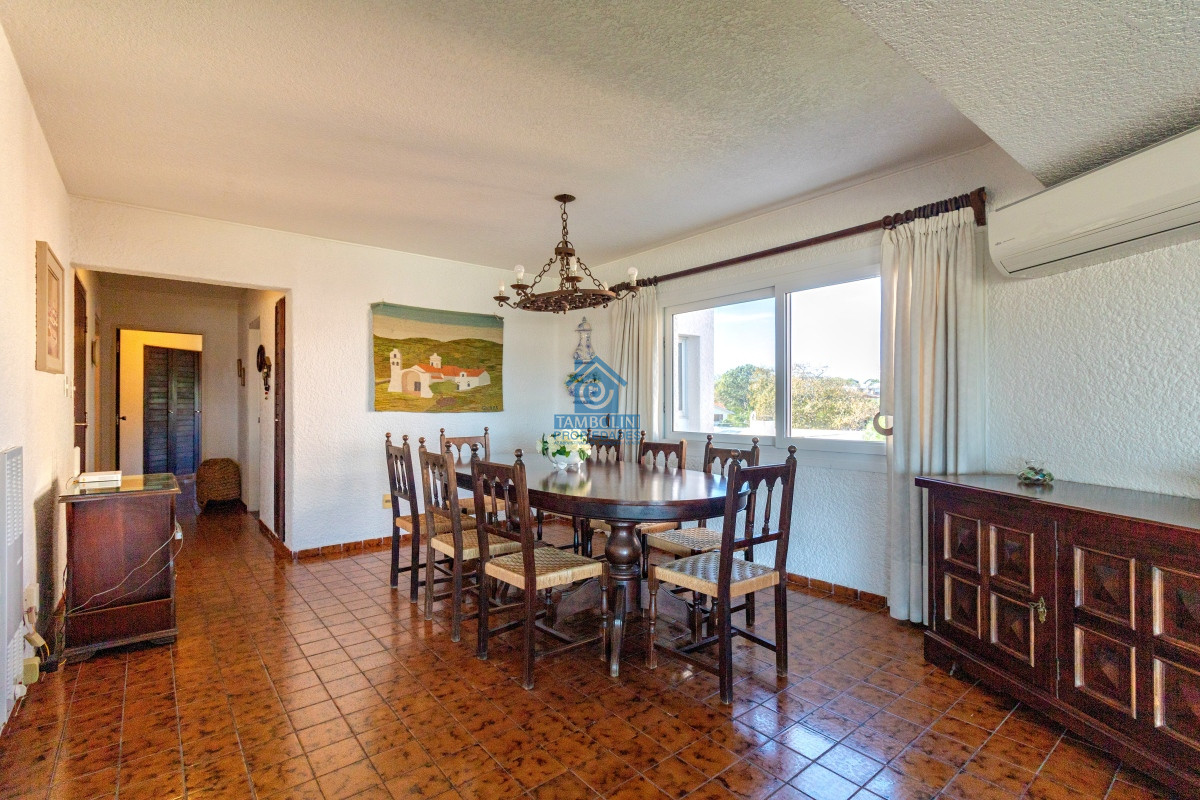 Apartamento ID.1161 - Espectacular vista franca al mar con parrillero y estufa a leña Playa Mansa Punta del Este