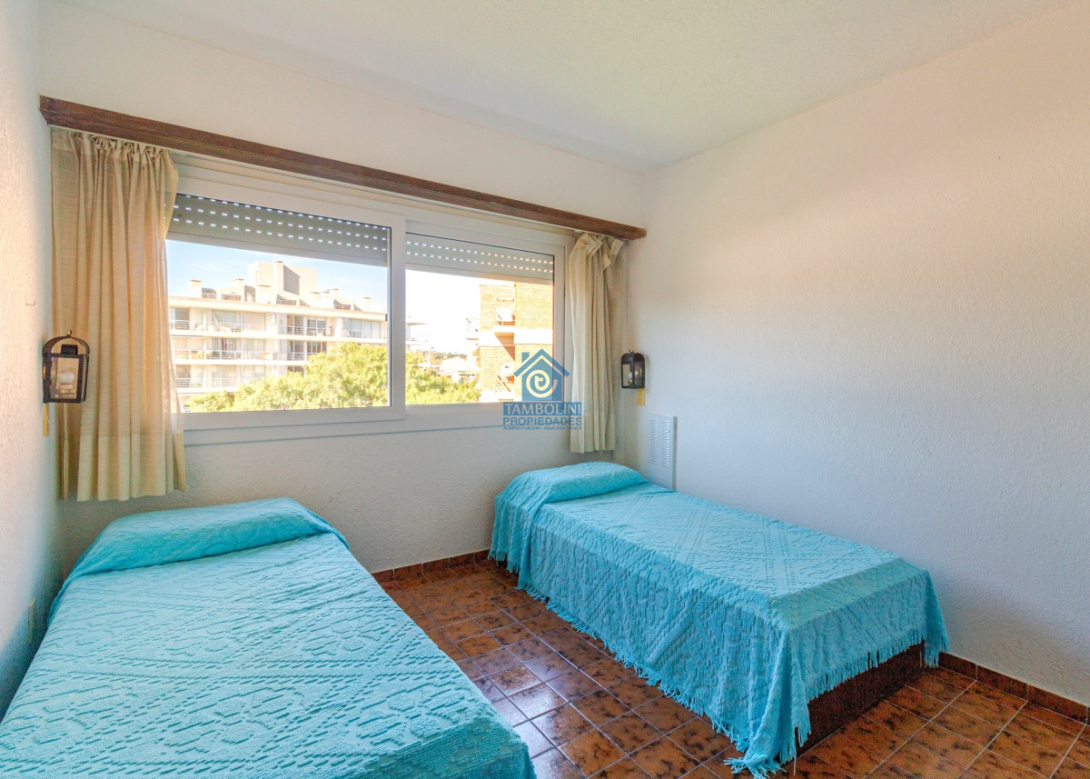 Apartamento ID.1161 - Espectacular vista franca al mar con parrillero y estufa a leña Playa Mansa Punta del Este