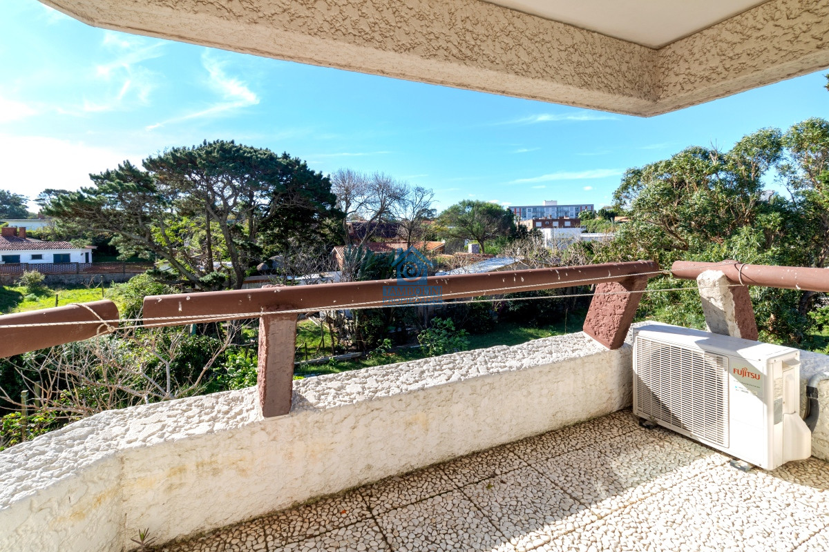 Apartamento ID.1161 - Espectacular vista franca al mar con parrillero y estufa a leña Playa Mansa Punta del Este