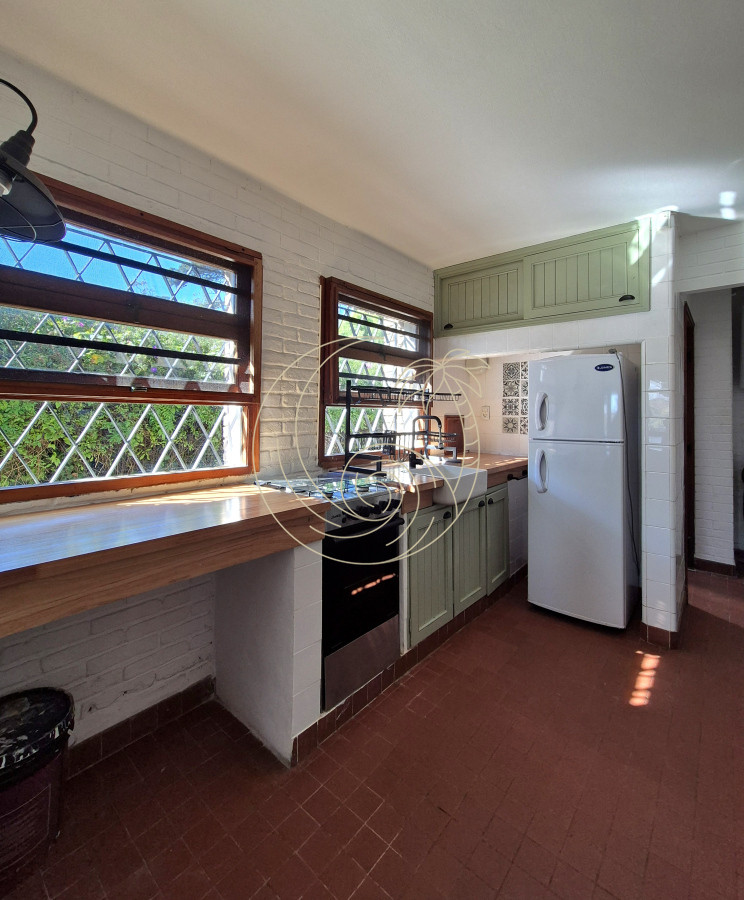 Casa ID.21092970 - Oportunidad Casa de 4 dormitorios cercana al mar construcción tradicional barbacoa piscina Playa Mansa Punta del Este