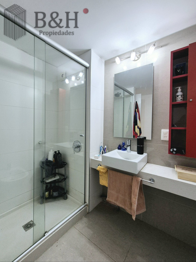 Apartamento ID.4869 - Oportunidad Apartamento 2 dormitorios moderno gran terraza cochera piscina Playa Mansa Punta del Este