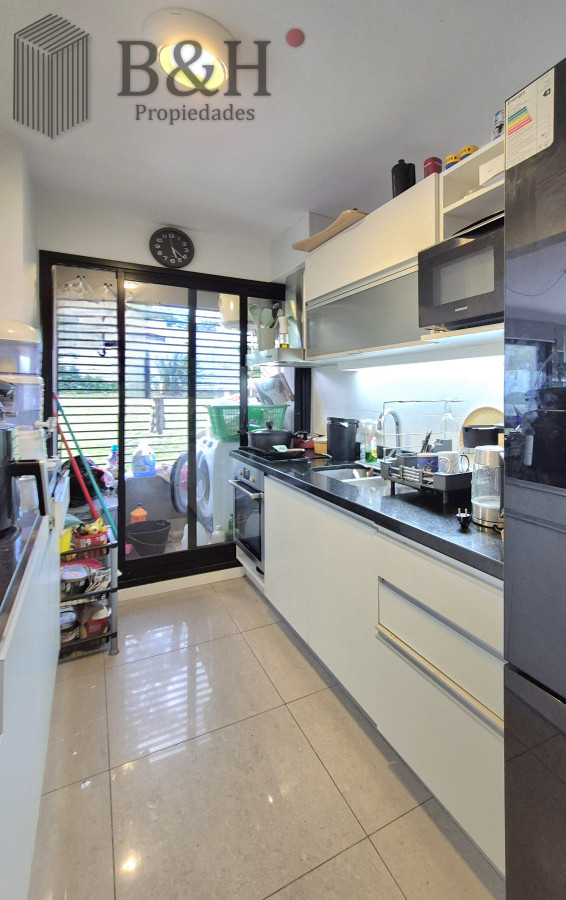 Apartamento ID.4869 - Oportunidad Apartamento 2 dormitorios moderno gran terraza cochera piscina Playa Mansa Punta del Este
