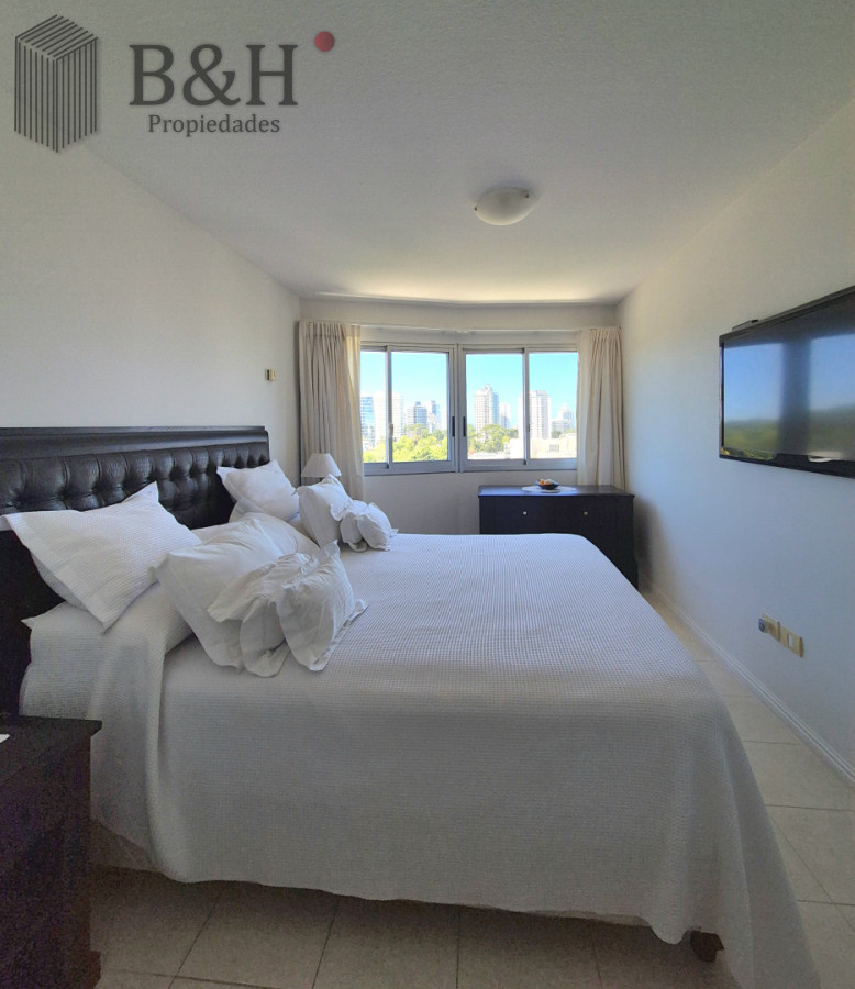 Apartamento ID.6905 - Apartamento de 3 dormitorios terraza garage piscina Punta Shopping Punta del Este