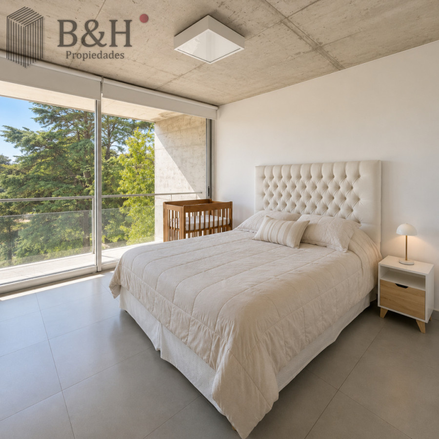 Apartamento ID.7217 - Penthouse de 2 dormitorios moderno + barbacoa uso exclusiva Playa Mansa Punta del Este