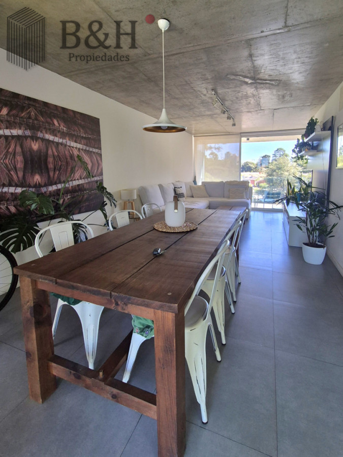 Apartamento ID.7217 - Penthouse de 2 dormitorios moderno + barbacoa uso exclusiva Playa Mansa Punta del Este