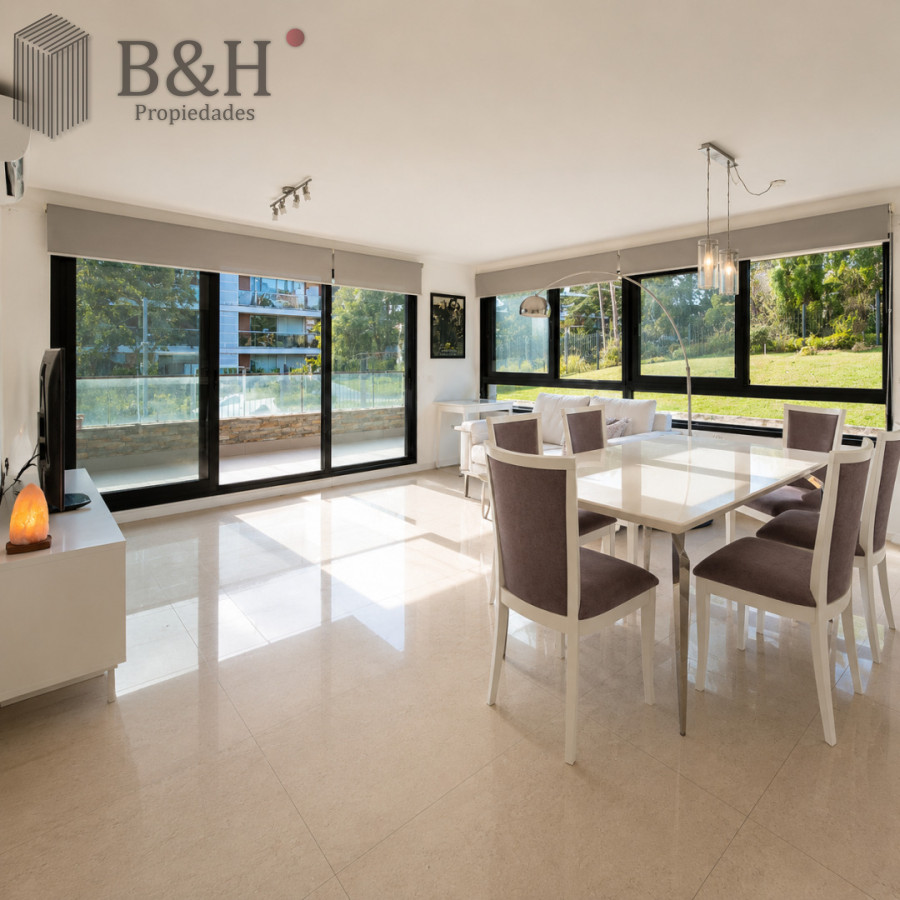 Apartamento ID.4869 - Oportunidad Apartamento 2 dormitorios moderno gran terraza cochera piscina Playa Mansa Punta del Este