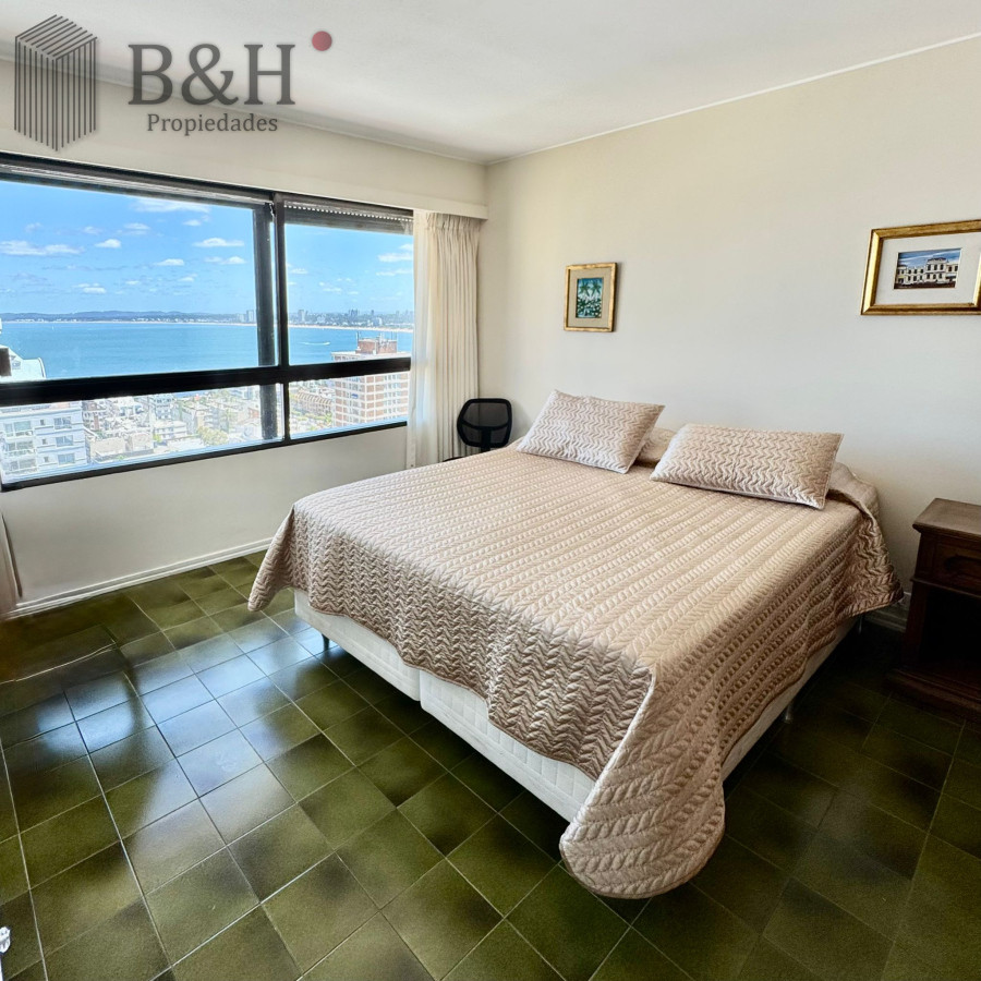 Apartamento ID.6752 - Apartamento de 4 dormitorios en península con excelente vista al mar 
