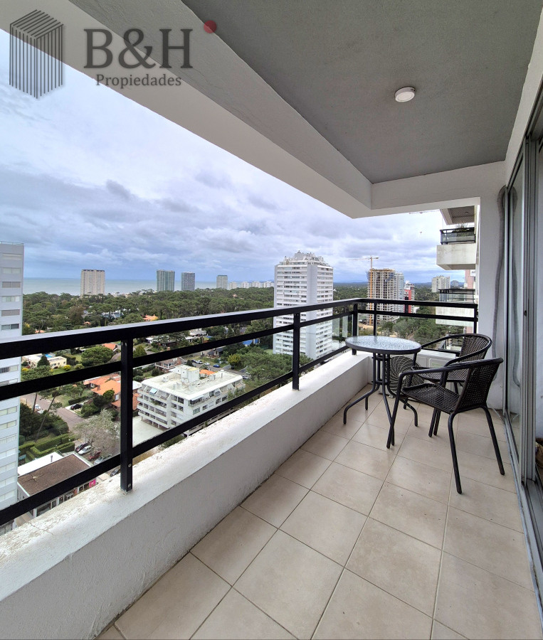 Apartamento ID.5256 - Oportunidad apartamento moderno piso alto 3 dormitorios 2 baños terraza con vista al mar garage venta Punta del Este Jardines del Country